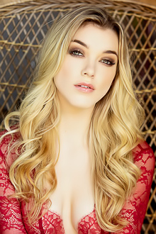 Glam Lady Anny Aurora In Sexy Lingerie