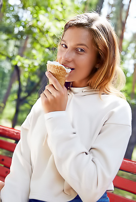 Belka Her Gorgeous Big Breasts Jiggling In The Sunshine