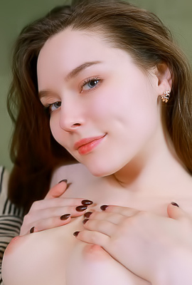 Carley Going Face Down On The Covers For An Enticing Rear View