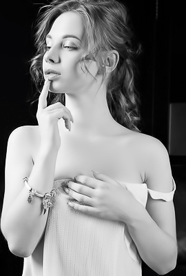 Siya Very Beautiful Brunette Teen