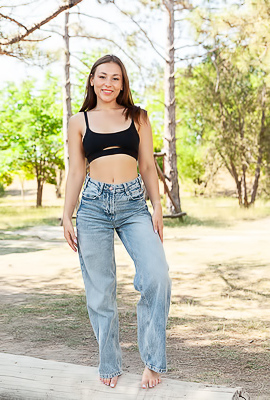 Venera Getting Out Of Panties