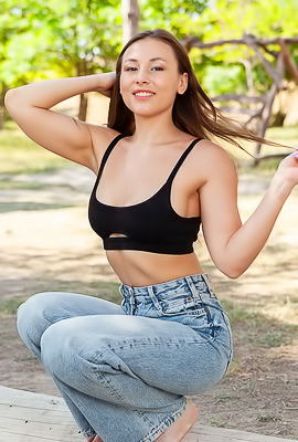 Sumiko Invites The Sun To Kiss Her Sexy Booty