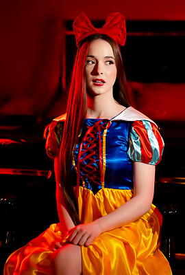 Bianca Beauchamp And Hazel Moore With Tight Natural Curves In Snow White XXX: A Porn Parody