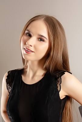 Sasha Quinn Spreading Her Slender Thighs Wide And Flaunting Her Perky Breasts Playfully