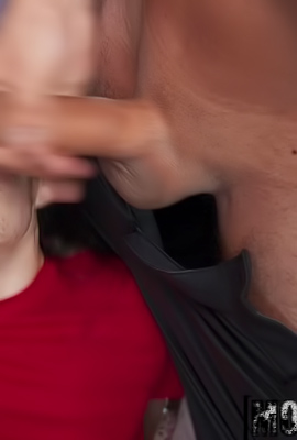 Daisy Pheonix Blowjob Strikes with Ecstasy