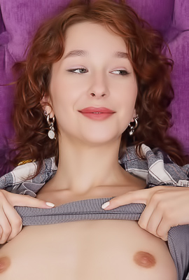 Rea Readys Curves and Bra Break the Tension